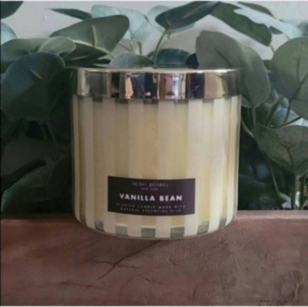 Henri Bendel Vanilla Bean Candle in Pale Yellow with Gold Lid
